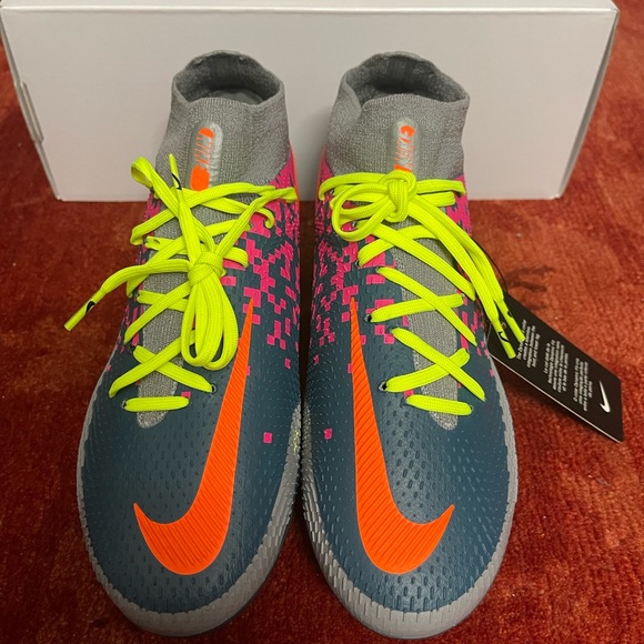 Nike Phantom GTElite by You. Custom Firm Ground Soccer Cleat. - Picture 6 of 15